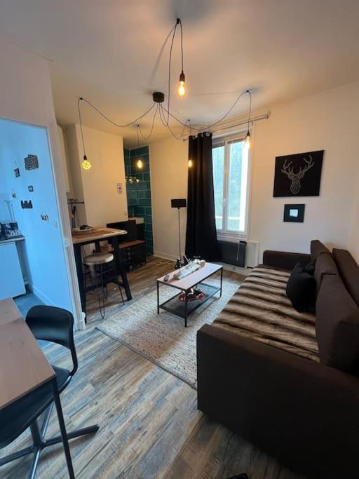Peaceful Near Insead And Castle Apartment *