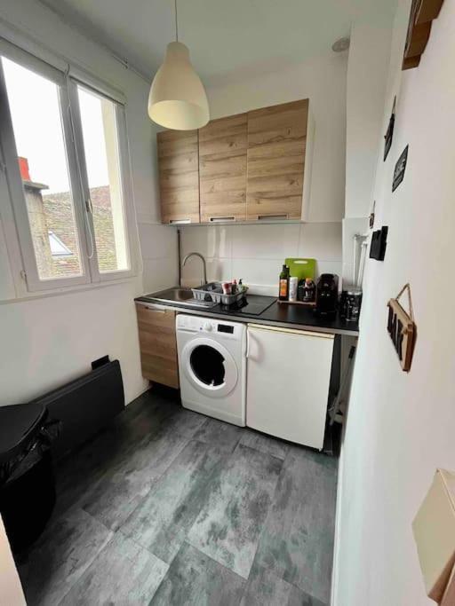 Apartment Peaceful Near Insead And Castle
